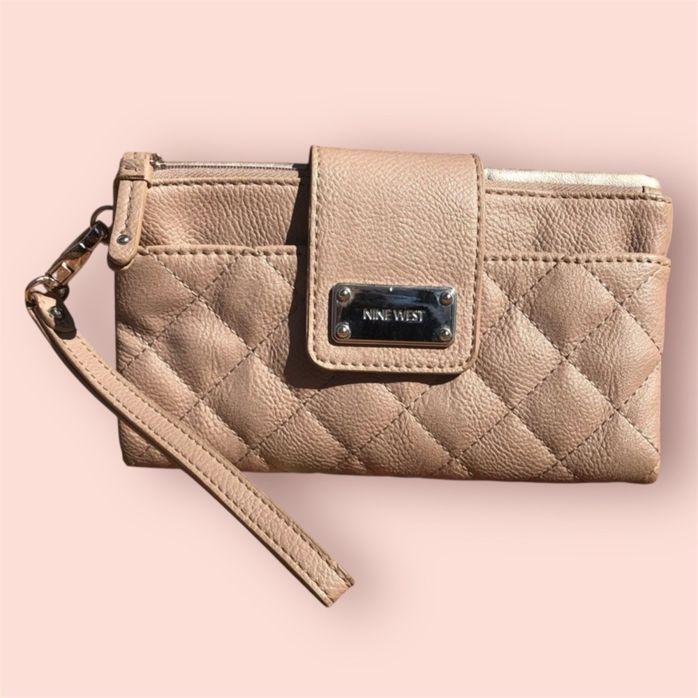 Nine WEST Womens Tan Gold Accent Snap Closure Bi Fold Wallet Clutch